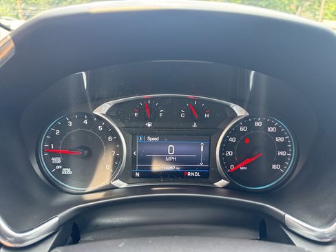 Used 2019 Chevrolet Equinox LT w/ Driver Convenience Package FWD image 26