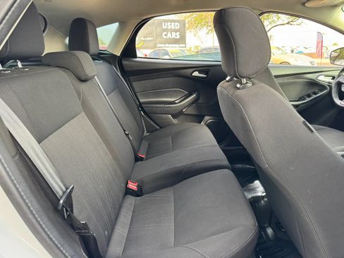 Used 2018 Ford Focus SE FWD image 30