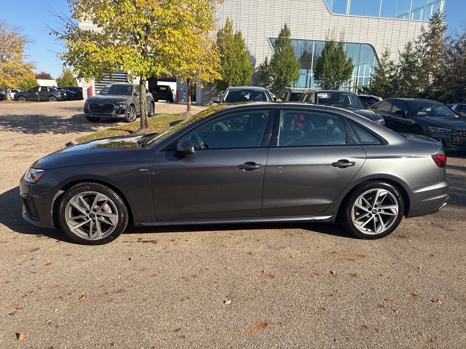 Used 2025 Audi A4 2.0T Premium Plus AWD/4WD image 2