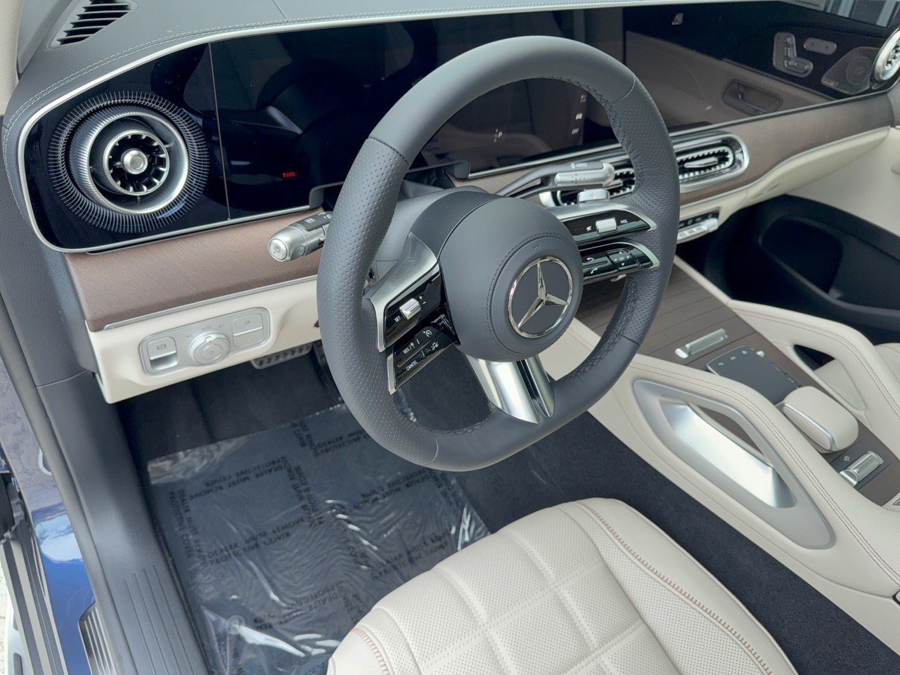 New 2027 Mercedes-Benz GLS 450 4MATIC image 4
