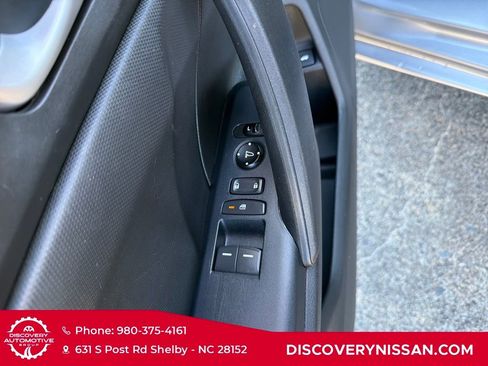 Used 2019 Honda Civic LX image 12