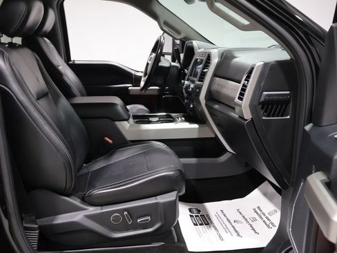 Used 2018 Ford F250 Lariat w/ Lariat Ultimate Package AWD/4WD image 21