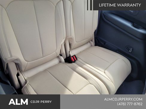 New 2025 Jeep Grand Cherokee L Limited w/ Luxury Tech Group II AWD/4WD image 14