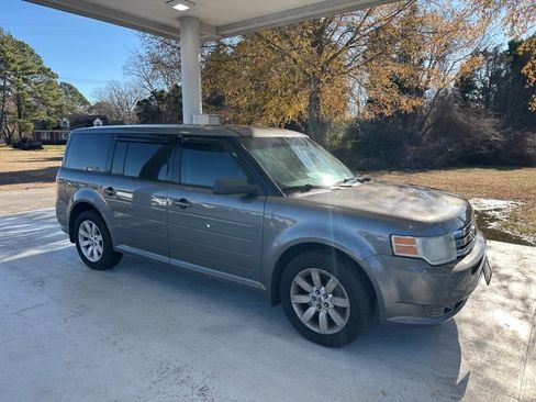 Used 2009 Ford Flex SE image 1
