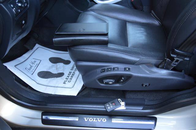 Used 2015 Volvo XC60 T5 Premier w/ Proximity Package FWD image 33