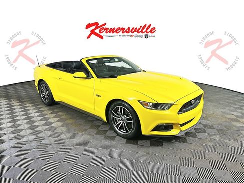 Used 2017 Ford Mustang GT Premium image 38