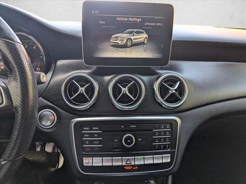 Used 2019 Mercedes-Benz GLA 250 4MATIC image 12