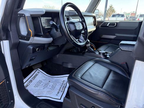 Used 2021 Ford Bronco Badlands w/ Sasquatch Package image 14