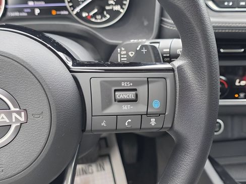 Used 2023 Nissan Rogue SV AWD/4WD image 19