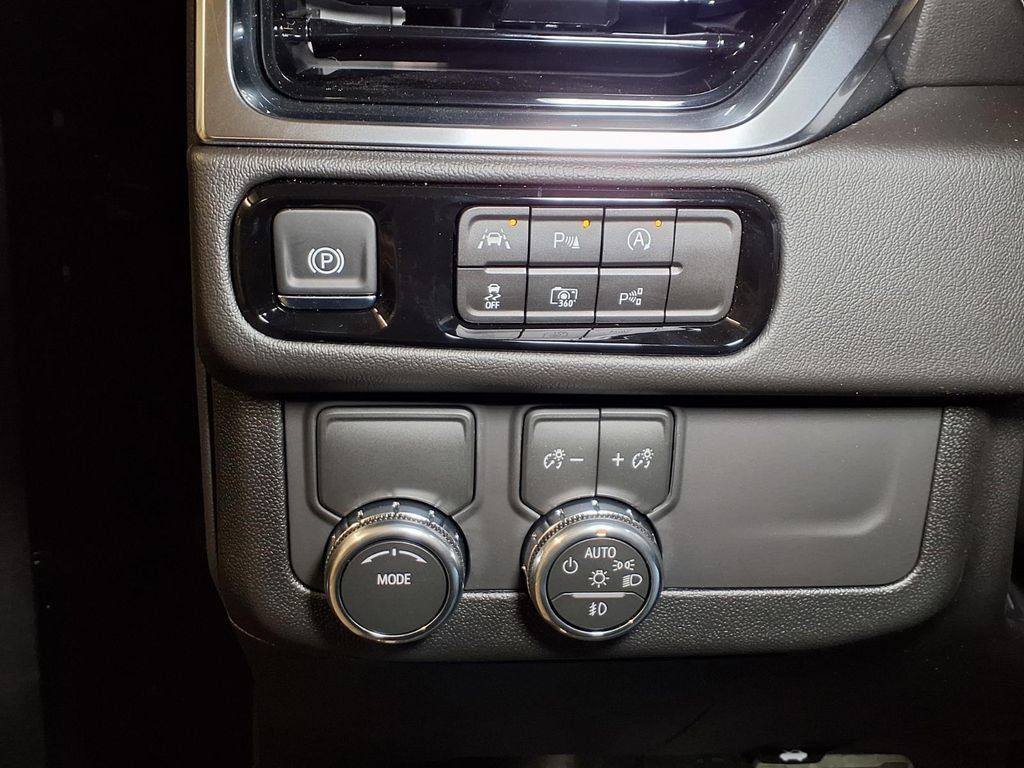 New 2026 GMC Yukon XL Denali w/ Sun & Power Step Package RWD image 17