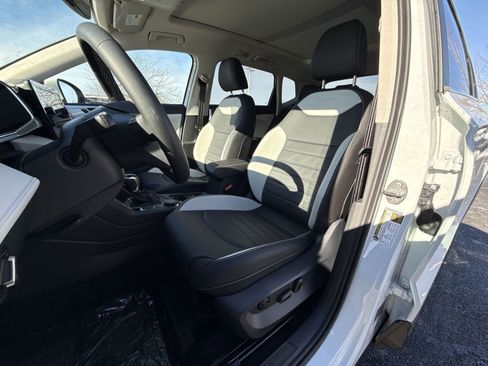 New 2026 Volkswagen Taos SEL image 13