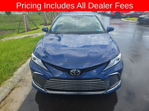 Used 2024 Toyota Camry XLE FWD image 2