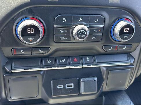 Used 2021 Chevrolet Silverado 1500 LT Trail Boss w/ Bed Protection Package AWD/4WD image 28