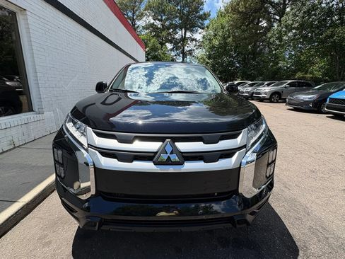 Used 2025 Mitsubishi Outlander Sport AWD image 3