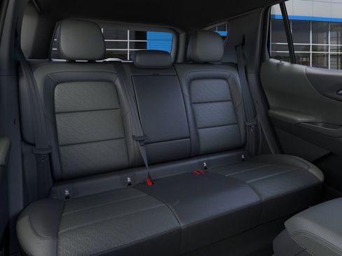 New 2026 Chevrolet Equinox LT w/ Convenience Package II FWD image 17