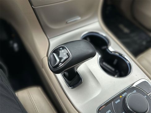 Used 2014 Jeep Grand Cherokee Limited w/ Trailer Tow Group IV image 20