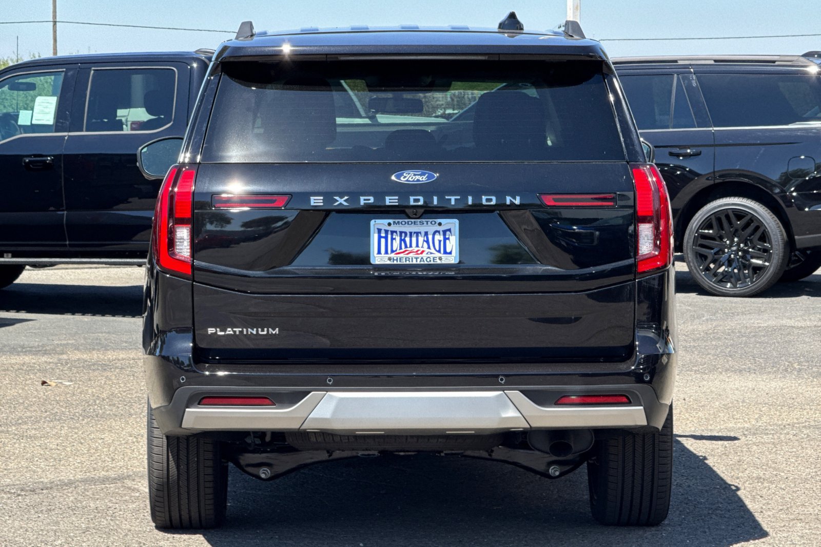 New 2026 Ford Expedition Platinum w/ Platinum Ultimate Package AWD/4WD image 5