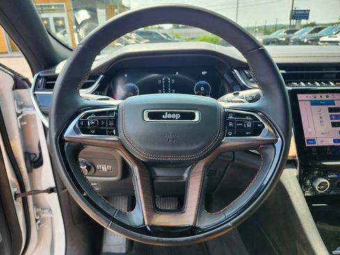 Used 2022 Jeep Grand Cherokee Summit w/ Adv Protech Group IV AWD/4WD image 31