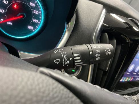 Used 2021 Chevrolet Traverse LT w/ LT Premium Package image 22