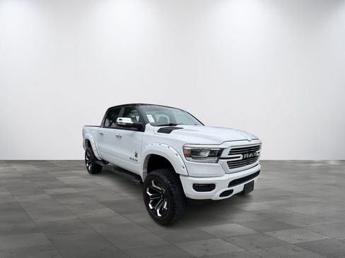 Used 2022 RAM 1500 Laramie AWD/4WD image 1