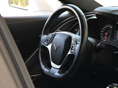 Used 2019 Chevrolet Corvette Grand Sport RWD image 33