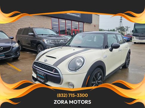 Used 2019 MINI Cooper S w/ Driver Assistance Package FWD image 1