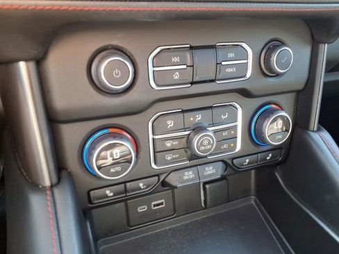 Used 2022 Chevrolet Tahoe RST w/ Sport Performance Package image 27