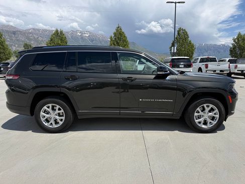 Used 2023 Jeep Grand Cherokee L Limited w/ Trailer Tow Group (B) AWD/4WD image 2