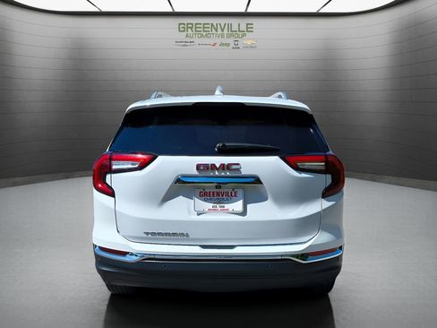Used 2023 GMC Terrain SLT image 5