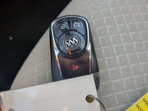 Used 2021 Buick Encore Preferred image 27