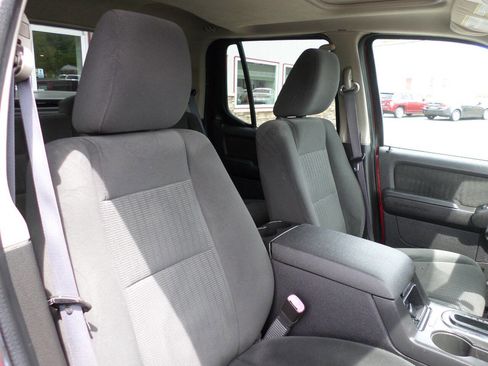 Used 2009 Ford Explorer Sport Trac XLT AWD/4WD image 10