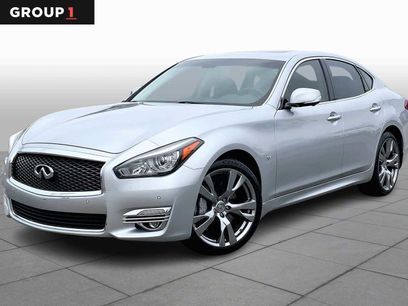 Used 2015 INFINITI Q70 3.7 w/ Deluxe Touring Package