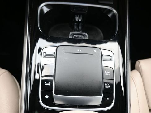 Used 2020 Mercedes-Benz GLB 250 image 25