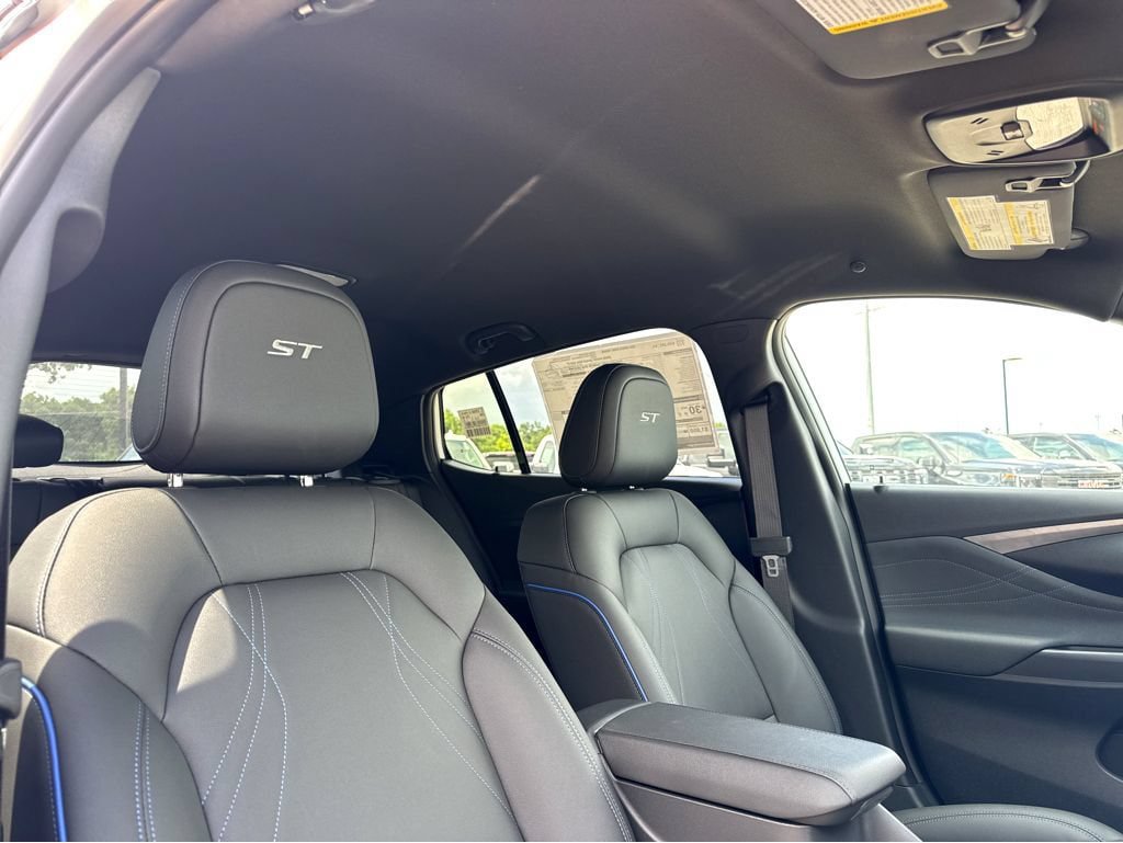 New 2026 Buick Envista Sport Touring w/ Convenience I Package FWD image 5