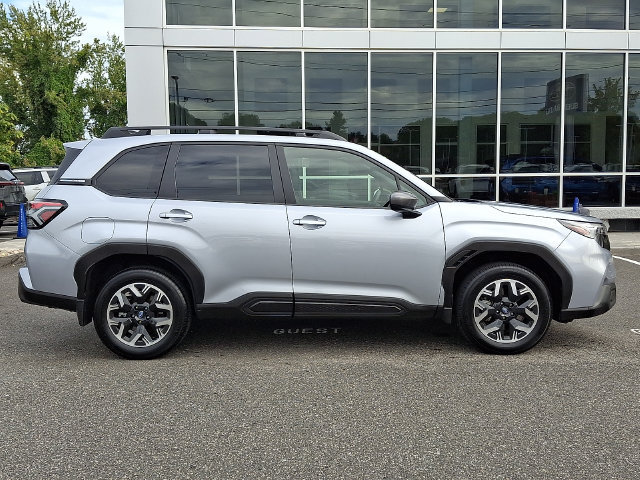 Used 2025 Subaru Forester Premium AWD/4WD image 7