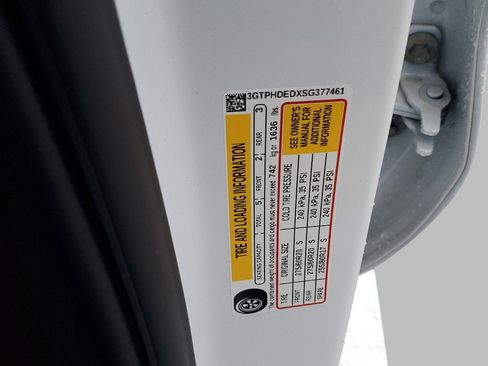 Used 2025 GMC Sierra 1500 SLT w/ SLT Premium Package image 32