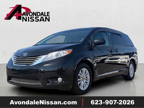 Used 2013 Toyota Sienna XLE FWD image 1