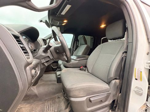 Used 2021 RAM 5500 Tradesman w/ Chrome Appearance Group image 22