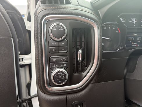 Used 2020 GMC Sierra 1500 AT4 w/ AT4 Premium Package AWD/4WD image 12