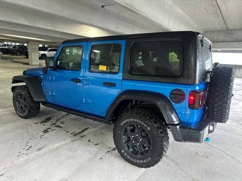Used 2023 Jeep Wrangler Unlimited w/ Cold Weather Group AWD/4WD image 6