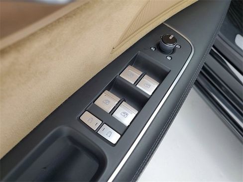 Used 2019 Audi A8 L 3.0T w/ Luxury Package image 21