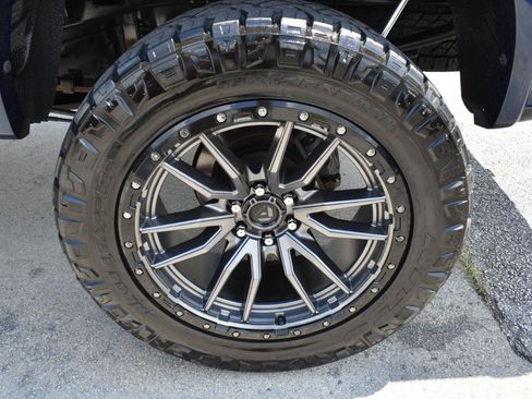 Used 2016 Ford F150 Lariat w/ Equipment Group 502A Luxury AWD/4WD image 29