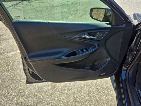 Used 2023 Chevrolet Malibu LT image 17