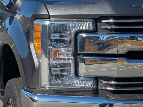 Used 2017 Ford F250 Lariat w/ Lariat Value Package image 10