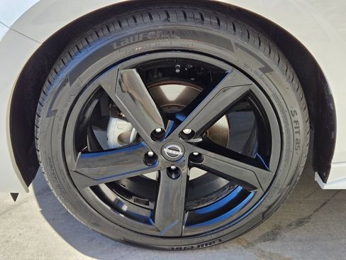 Used 2024 Nissan Sentra SR image 11