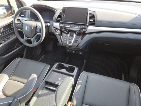 Certified 2025 Honda Odyssey Touring image 28