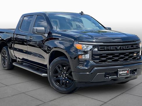 Used 2024 Chevrolet Silverado 1500 Custom RWD image 3
