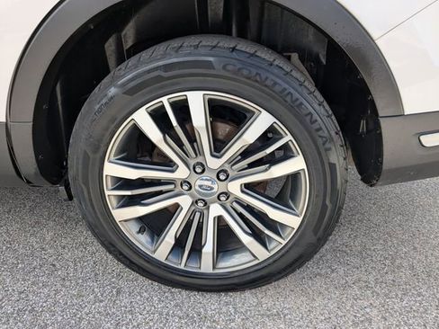 Used 2019 Ford Explorer Platinum AWD/4WD image 16