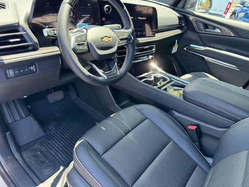 New 2026 Chevrolet Traverse High Country w/ LPO, Floor Liner Package AWD/4WD image 24