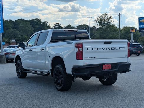 Used 2025 Chevrolet Silverado 1500 LT Trail Boss w/ Convenience Package II image 6